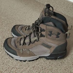 Mens underarmour hiking boots